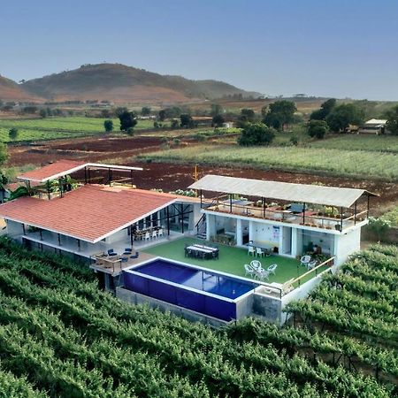 Saffronstays Onellaa, Nashik - Infinity Pool Villa Surrounded By A Vineyard Exterior photo